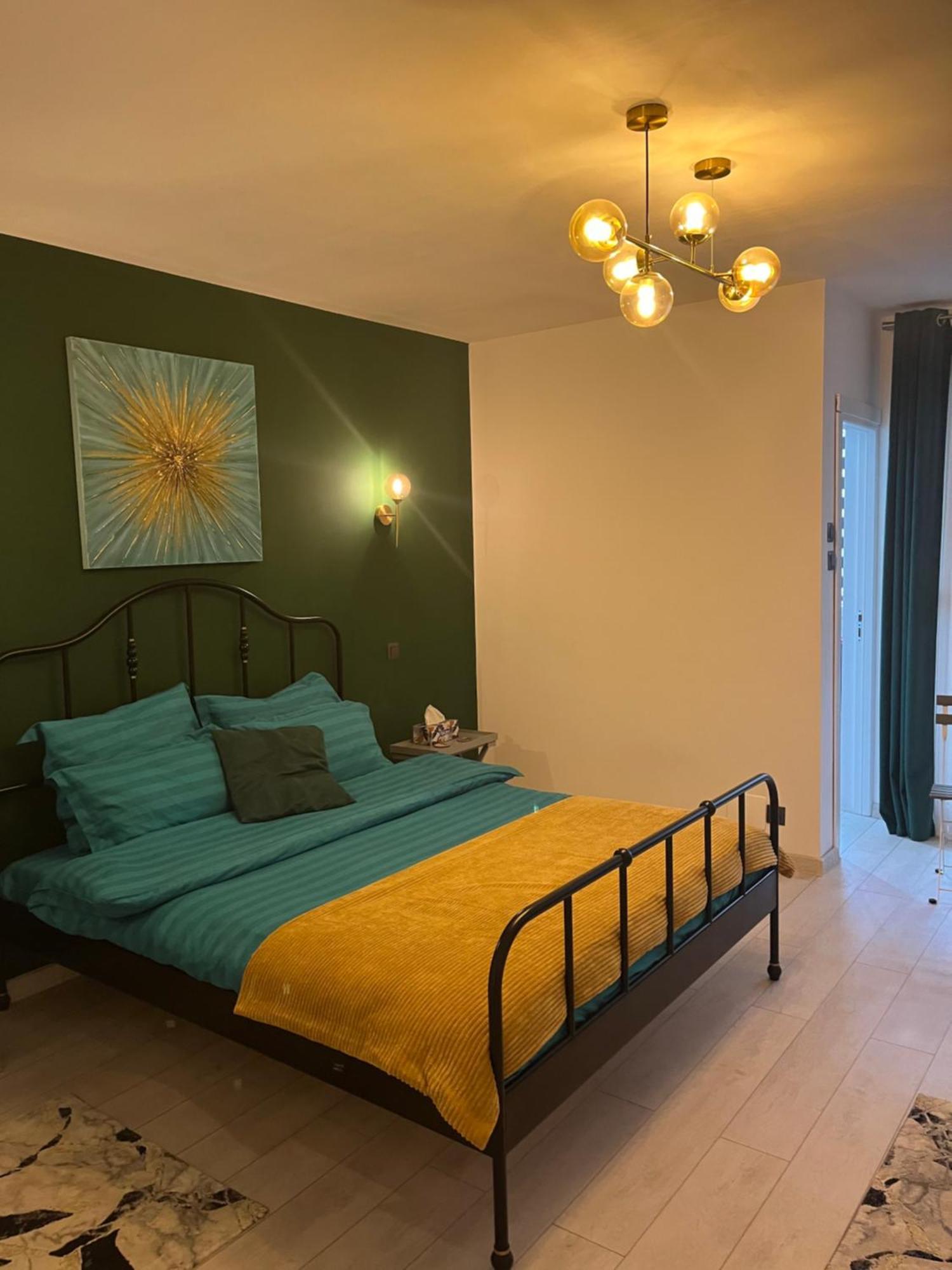 Zen Dristor Sector 3 Apartment